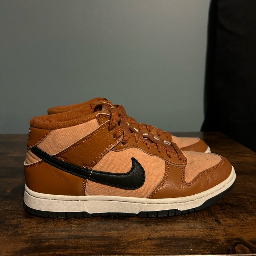 Nike Dunk Mid “Amber Brown”